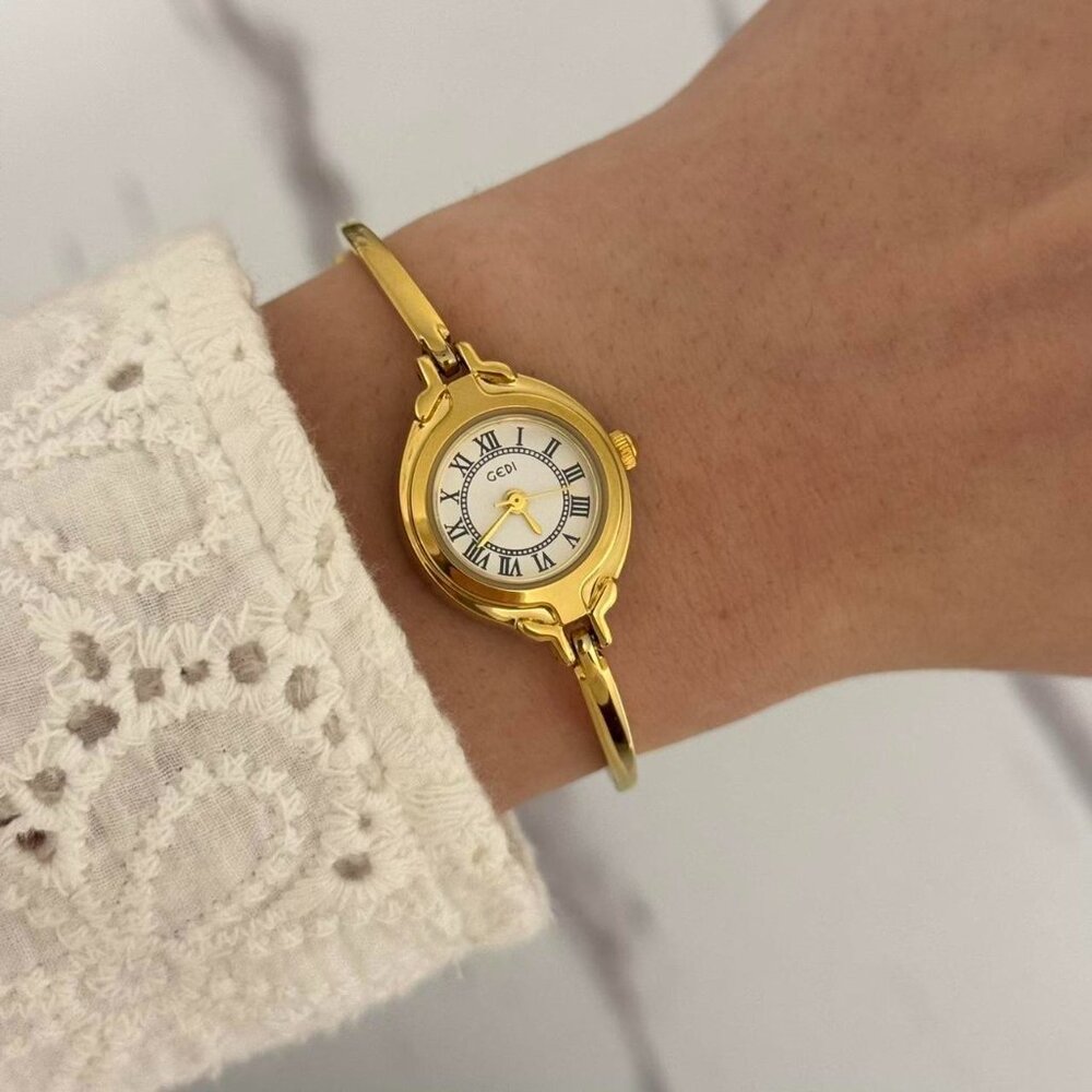 Sku:0165 cute gold white mini‎ watch gold bracelet vintage style + in a gift bag